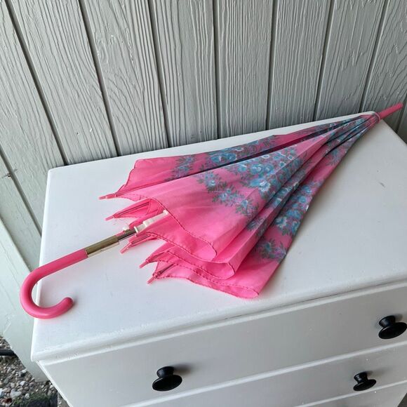Vintage Pink Floral Umbrella – Retro 60s/70s Rain Parasol – Costume, Cottagecore - Picture 1 of 9